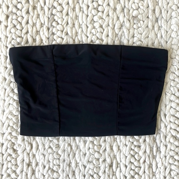 Pretty Little Thing Black Cropped Tube Top - Size: US 8 - Picture 2 of 4
